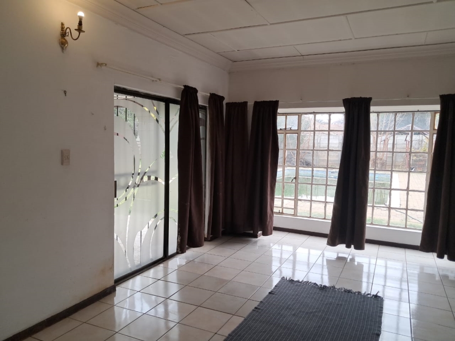 5 Bedroom Property for Sale in St Helena Free State